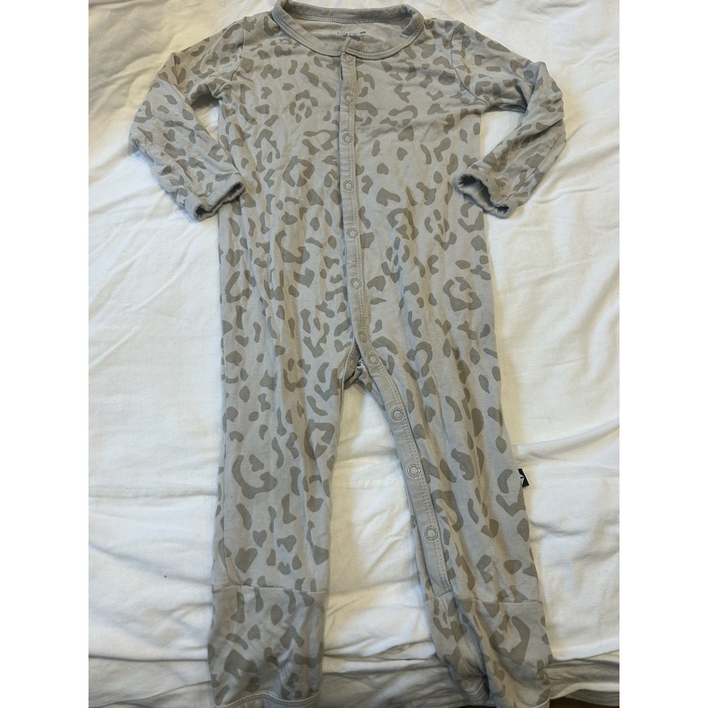 Kyte Baby Snap Romper‎  Bamboo Oat Leopard 6-12 Gender Neutral